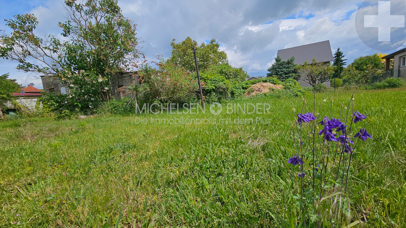 Grundst�ck mit Bestandsgeb�ude � Raum f�r Ihre Pl�ne: 974 m� F�R NEUE IDEEN. VIELE M�GLICHKEITEN.